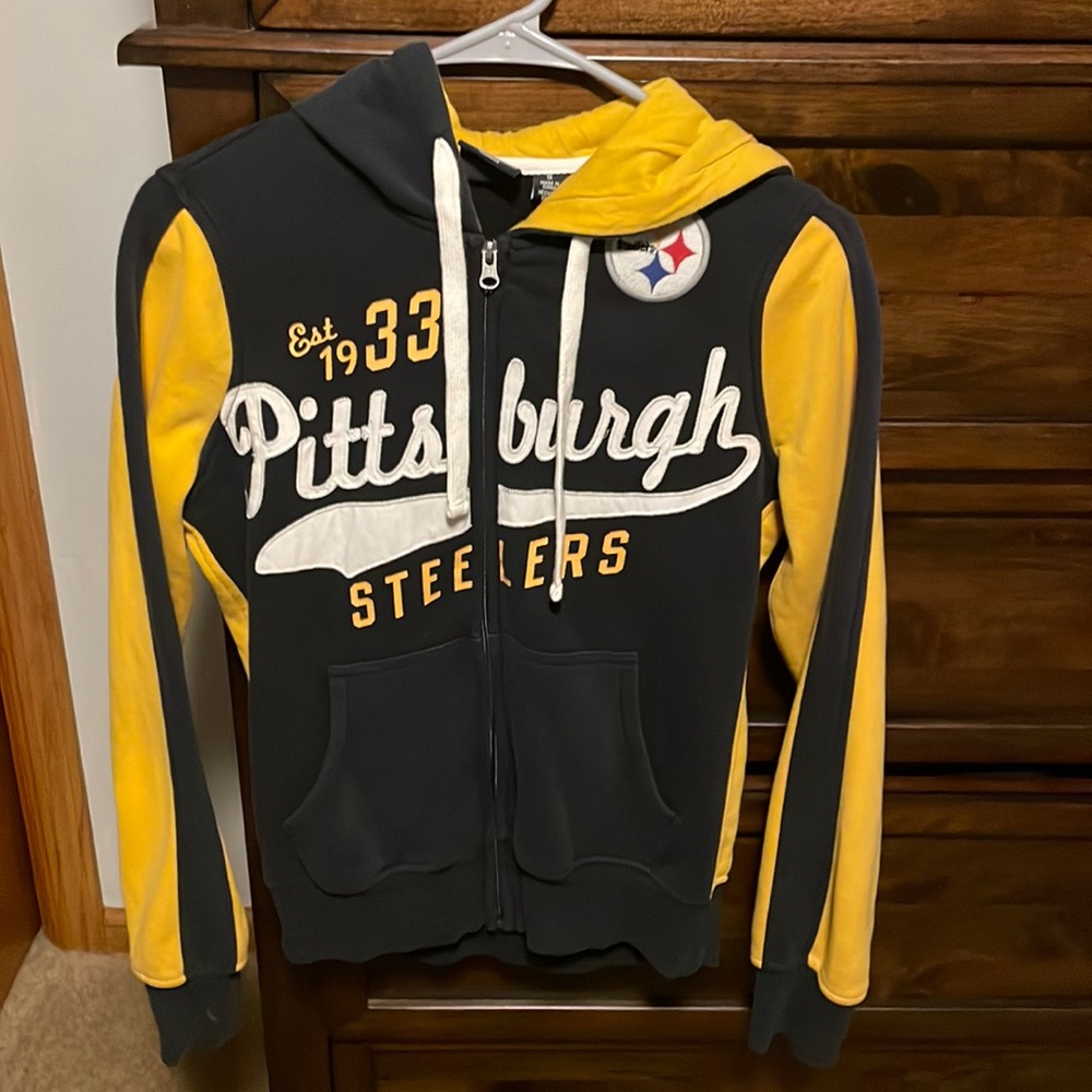 Women’s vintage Steelers zip up hoodie